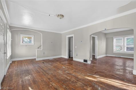 13810 Bartlett Avenue Cleveland OH 44120