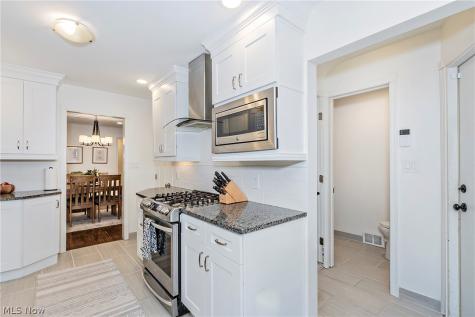 16237 Forest Hills Boulevard Cleveland Heights OH 44112