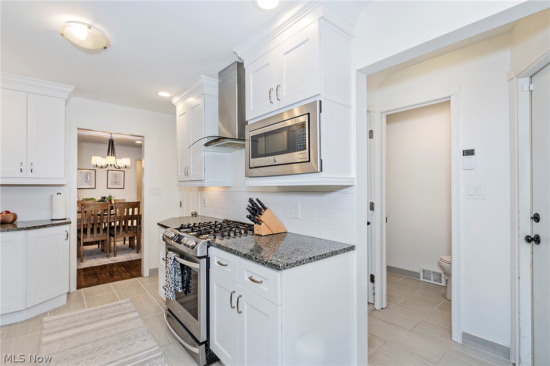 16237 Forest Hills Boulevard Cleveland Heights OH 44112