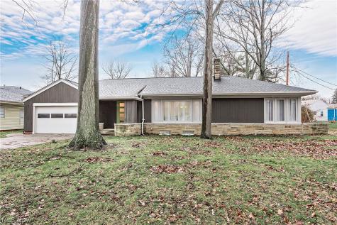 16237 Forest Hills Boulevard Cleveland Heights OH 44112