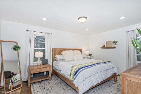 16237 Forest Hills Boulevard Cleveland Heights OH 44112