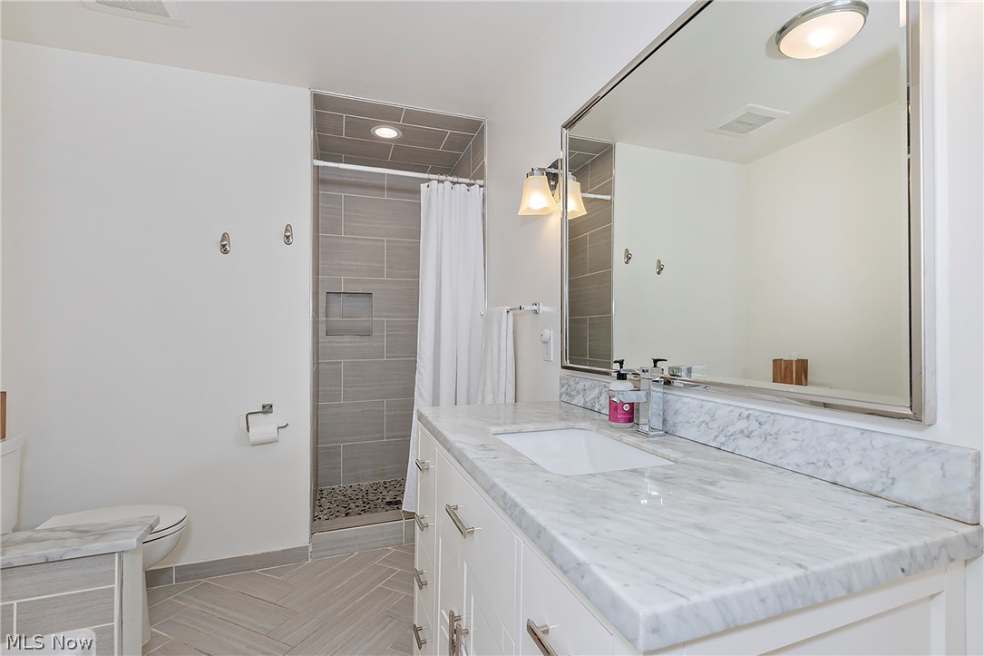 16237 Forest Hills Boulevard Cleveland Heights OH 44112