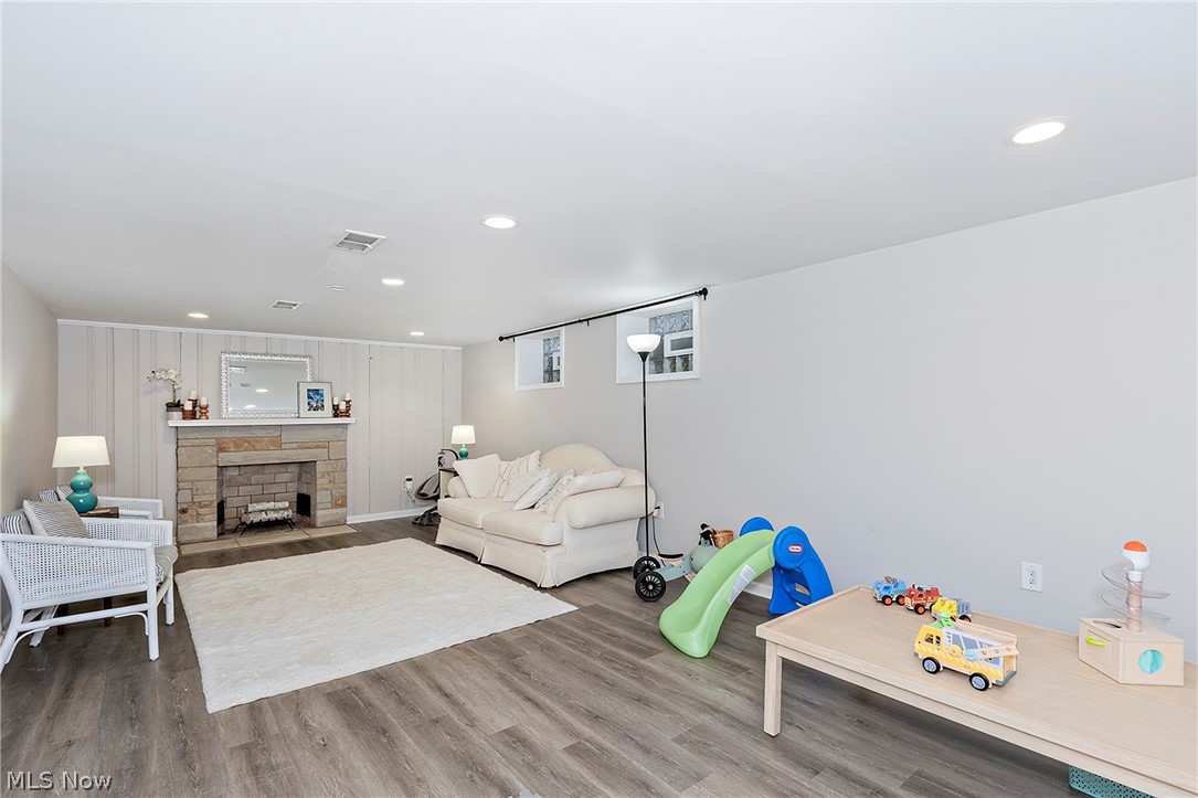 16237 Forest Hills Boulevard Cleveland Heights OH 44112