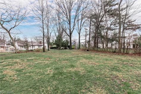 16237 Forest Hills Boulevard Cleveland Heights OH 44112