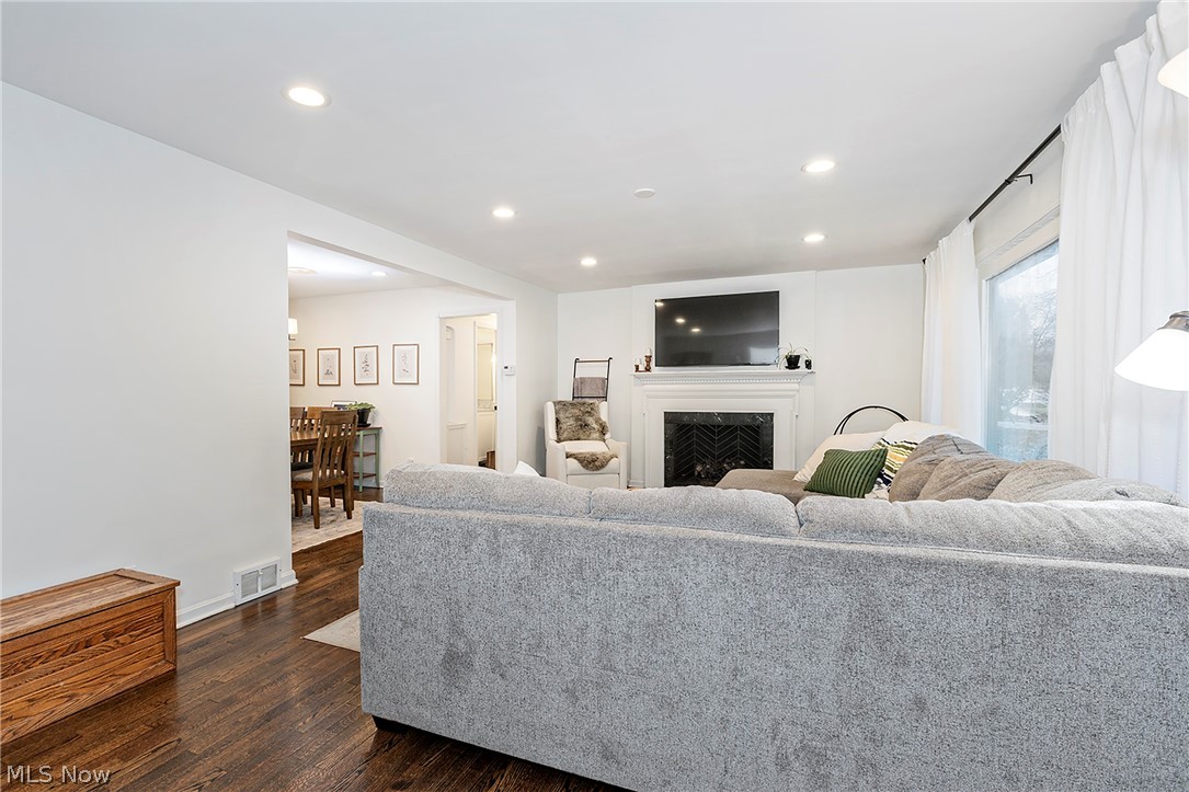 16237 Forest Hills Boulevard Cleveland Heights OH 44112