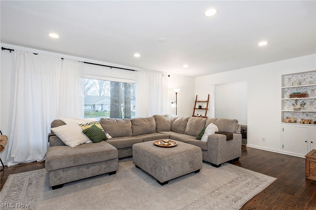 16237 Forest Hills Boulevard Cleveland Heights OH 44112