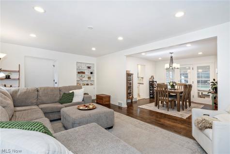 16237 Forest Hills Boulevard Cleveland Heights OH 44112