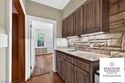 3555 Birch Tree Path Cleveland Heights OH 44121
