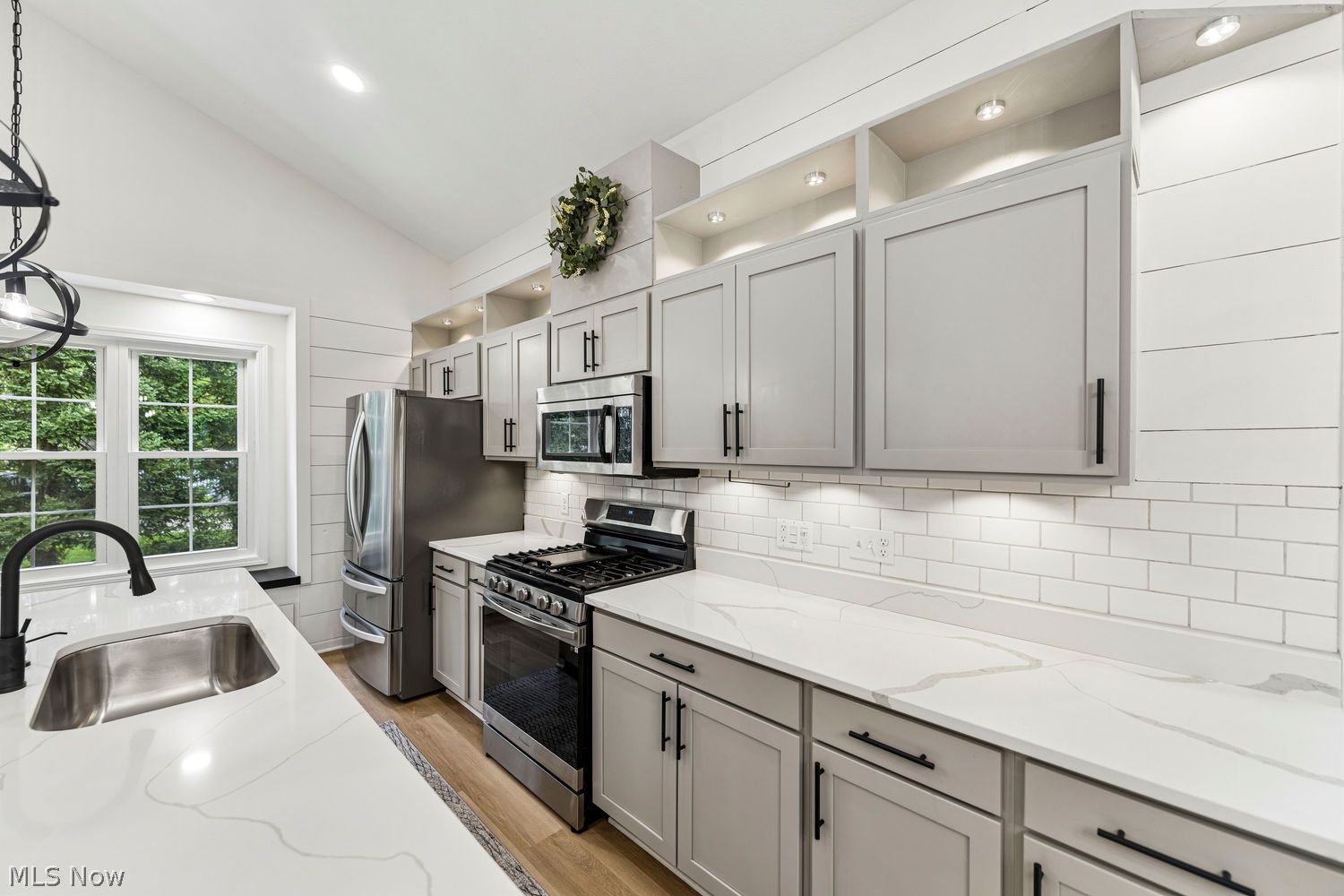 9627 Patricia Court Elyria OH 44035