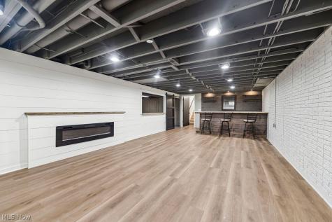 9627 Patricia Court Elyria OH 44035