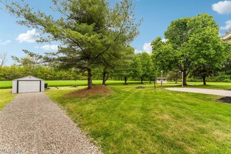9627 Patricia Court Elyria OH 44035