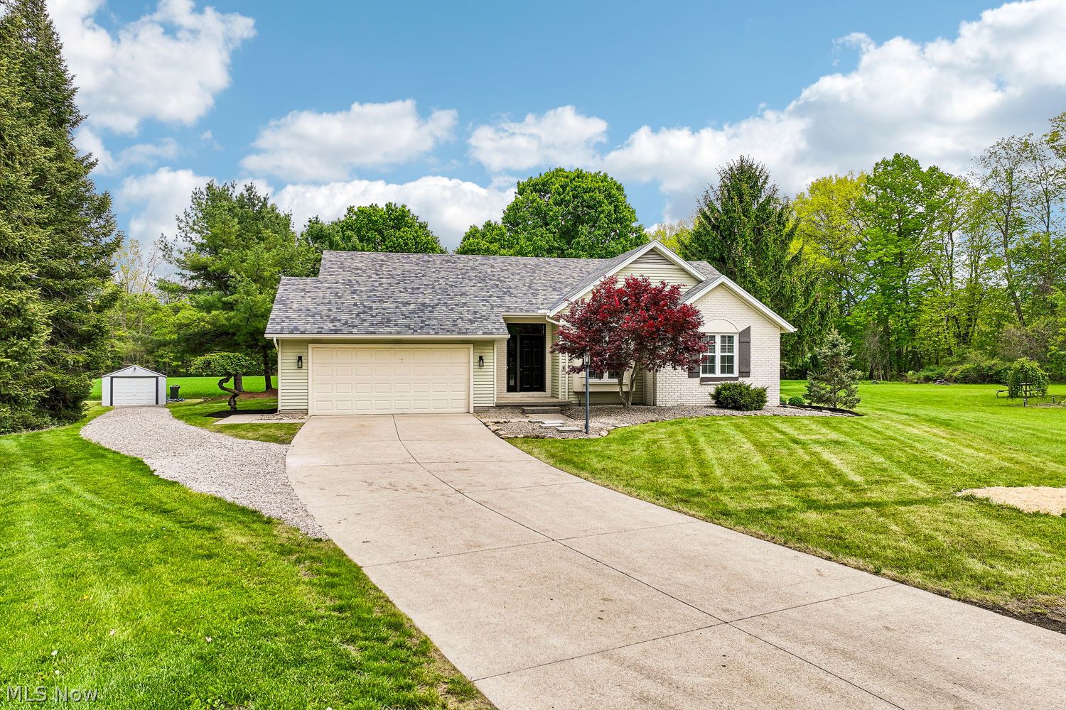 9627 Patricia Court Elyria OH 44035