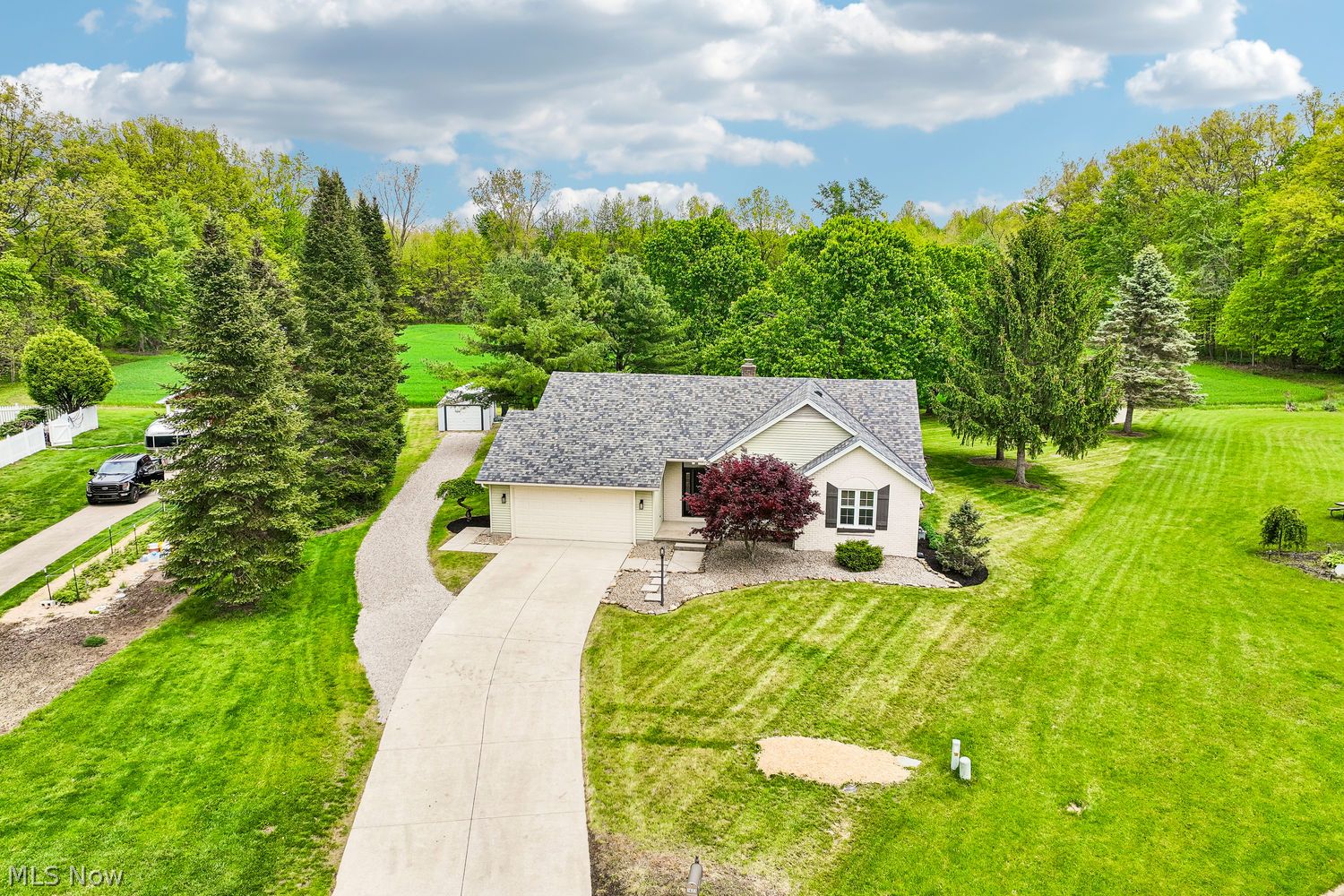 9627 Patricia Court Elyria OH 44035
