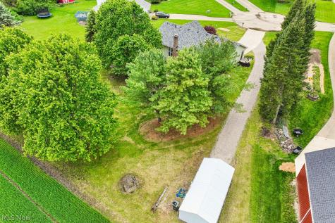 9627 Patricia Court Elyria OH 44035