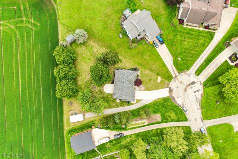 9627 Patricia Court Elyria OH 44035