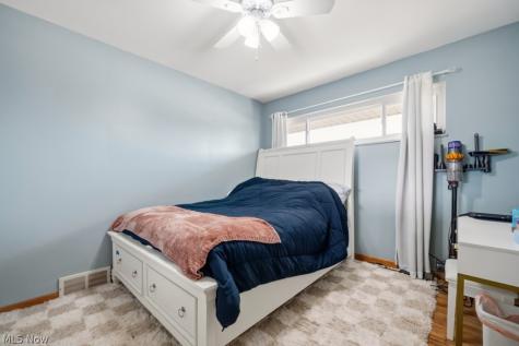145 E Englewood Drive Seven Hills OH 44131