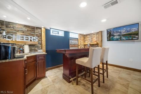145 E Englewood Drive Seven Hills OH 44131