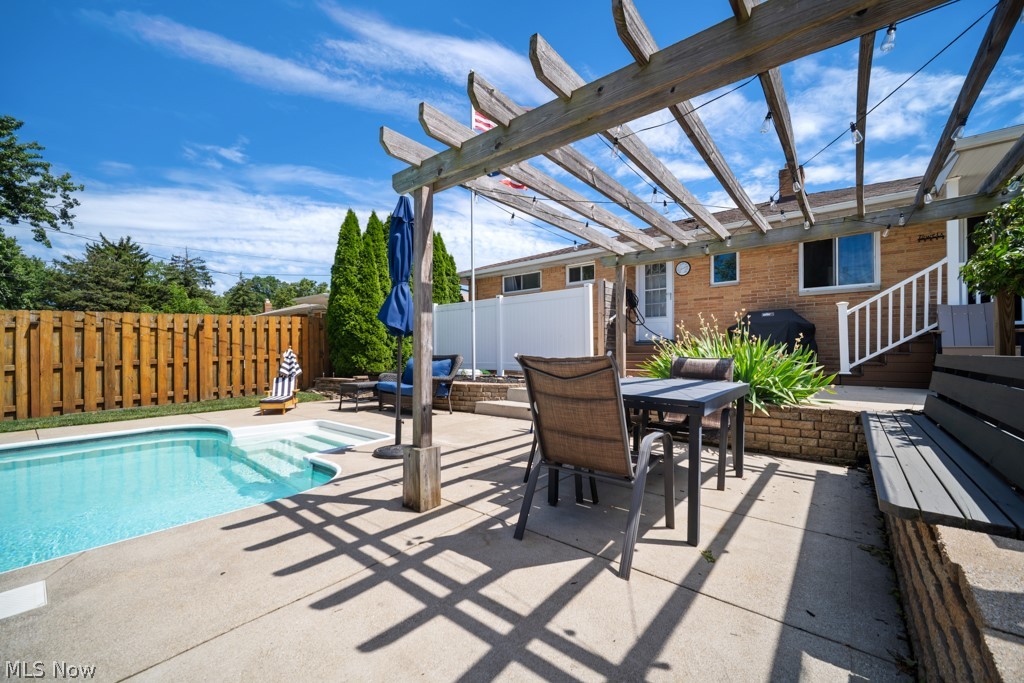 145 E Englewood Drive Seven Hills OH 44131