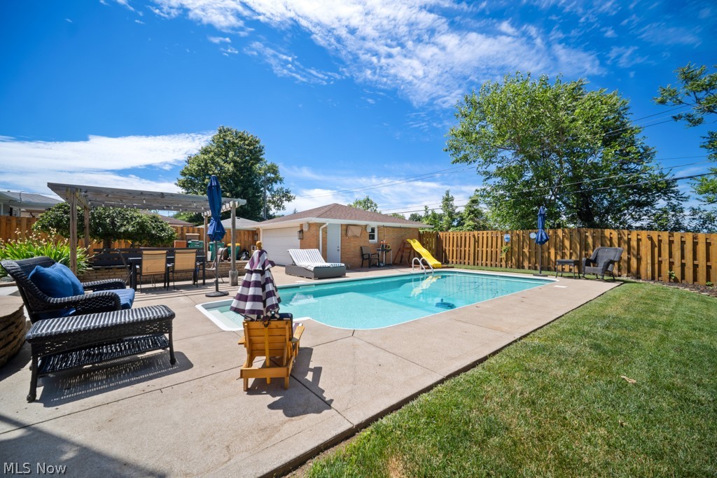 145 E Englewood Drive Seven Hills OH 44131