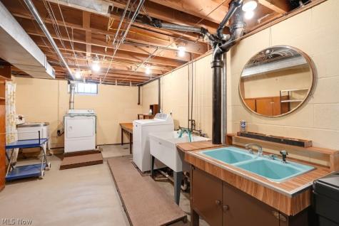 3677 Johnson Road Norton OH 44203