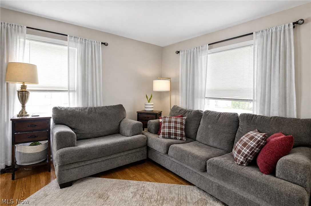 2179 Alger Road Lakewood OH 44107