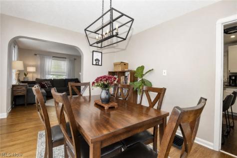2179 Alger Road Lakewood OH 44107