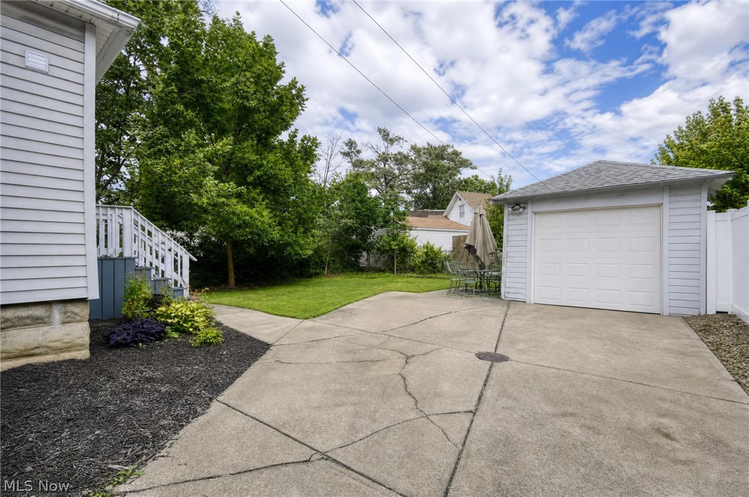 2179 Alger Road Lakewood OH 44107