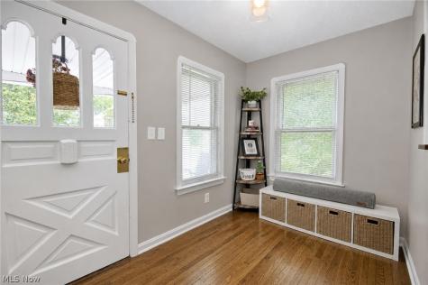 2179 Alger Road Lakewood OH 44107
