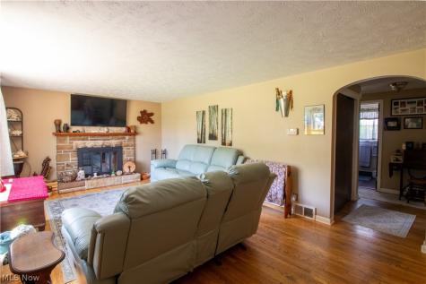 10381 Portage Street NW Canal Fulton OH 44614
