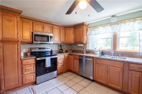 10381 Portage Street NW Canal Fulton OH 44614
