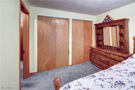 10004 Manoa Avenue Brooklyn OH 44144