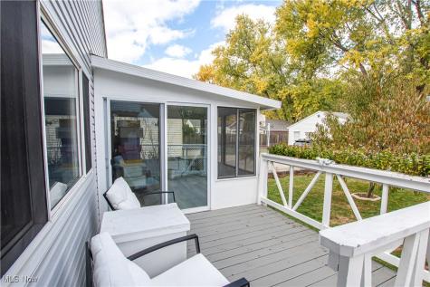 10004 Manoa Avenue Brooklyn OH 44144