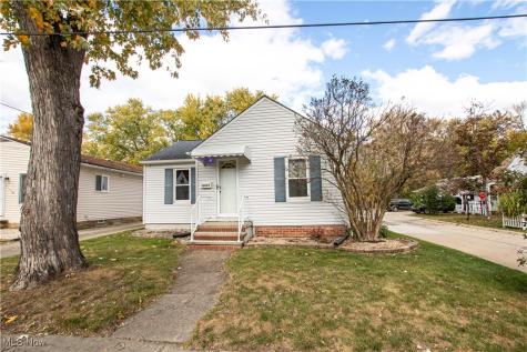 10004 Manoa Avenue Brooklyn OH 44144