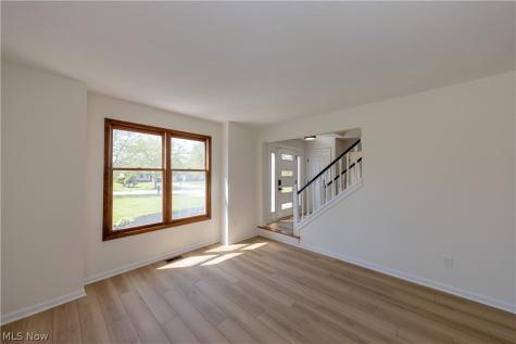 333 Danbury Lane Richmond Heights OH 44143