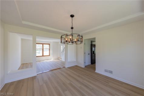 333 Danbury Lane Richmond Heights OH 44143