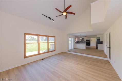 333 Danbury Lane Richmond Heights OH 44143