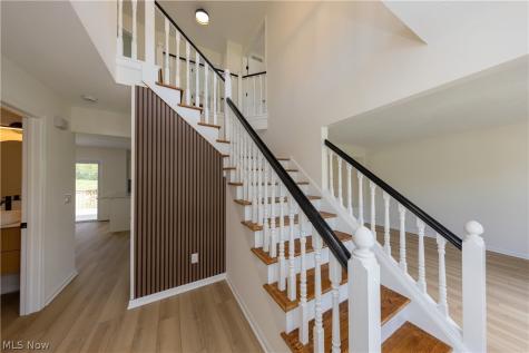 333 Danbury Lane Richmond Heights OH 44143