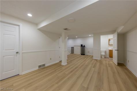 333 Danbury Lane Richmond Heights OH 44143