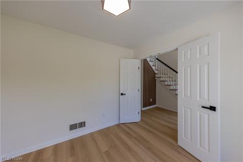 333 Danbury Lane Richmond Heights OH 44143