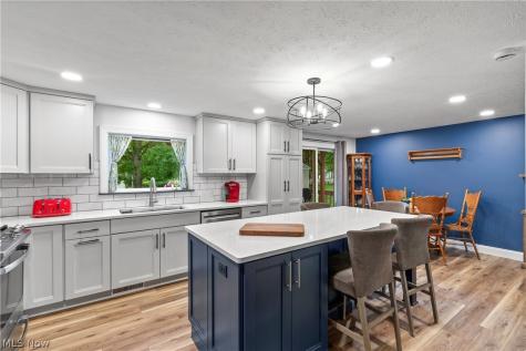 9355 Hyde Park Drive Twinsburg OH 44087