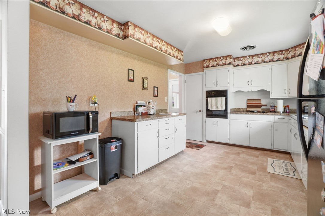 1416 W 64th Street Ashtabula OH 44004