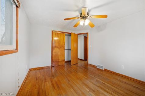 2862 Byron Drive North Canton OH 44720