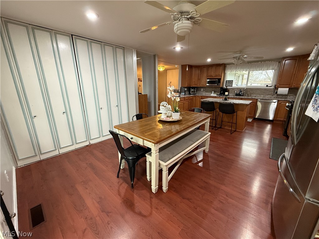 7145 Lakeshore Boulevard Mentor OH 44060
