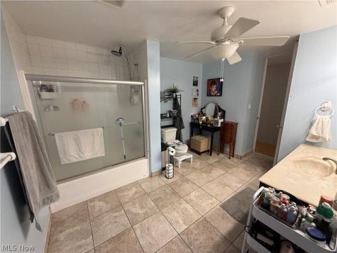 7145 Lakeshore Boulevard Mentor OH 44060