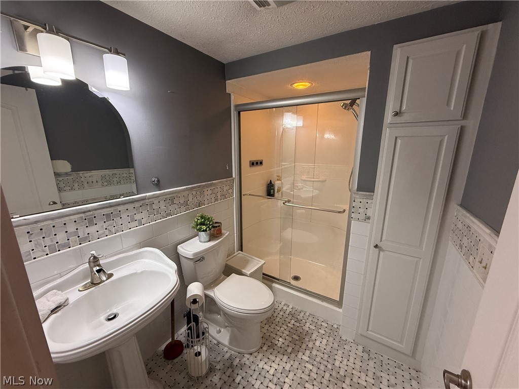 7145 Lakeshore Boulevard Mentor OH 44060