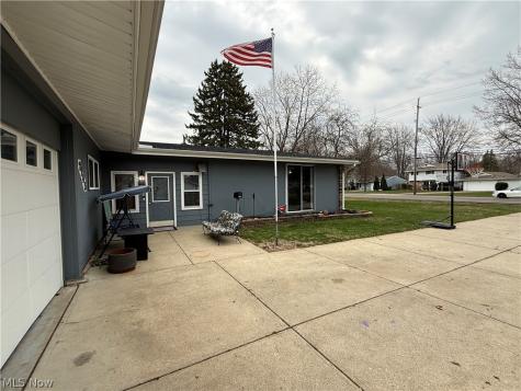 7145 Lakeshore Boulevard Mentor OH 44060