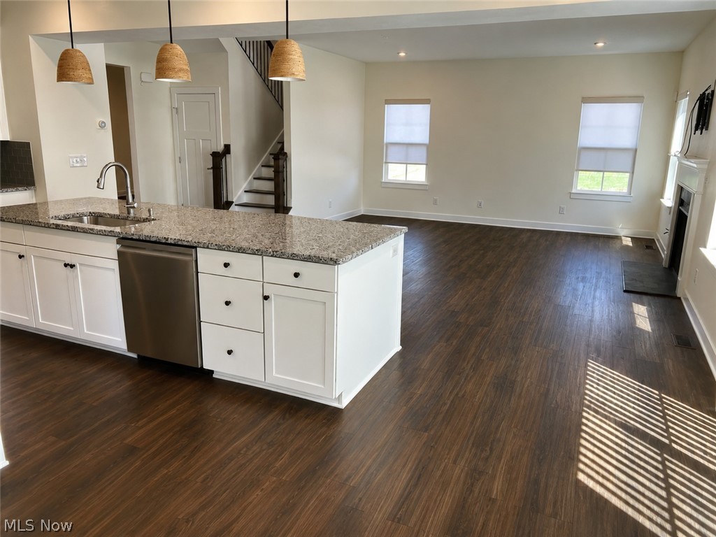 2193 Canterbury Drive Willoughby OH 44094