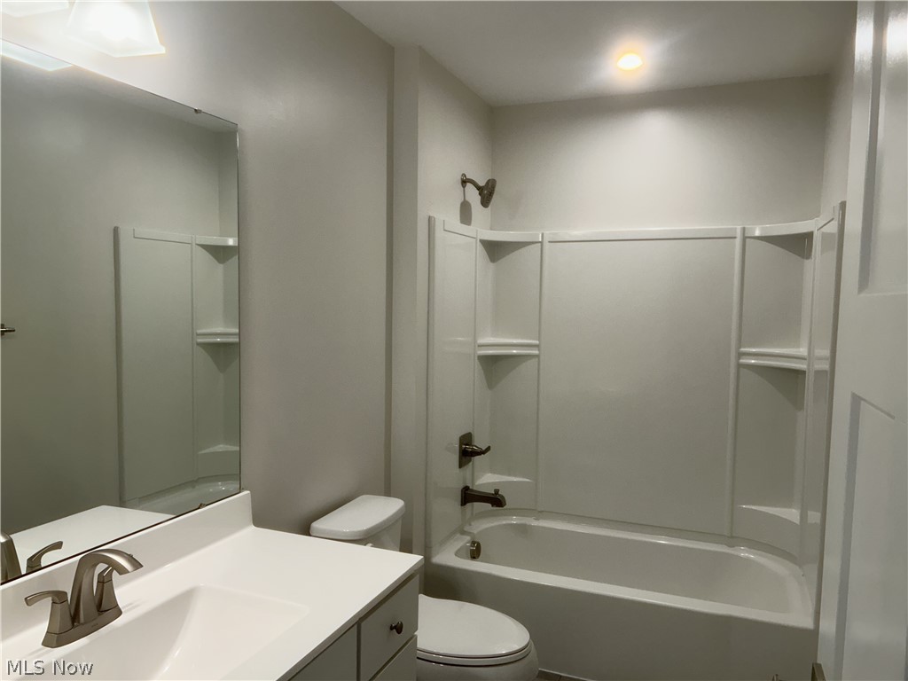 2193 Canterbury Drive Willoughby OH 44094