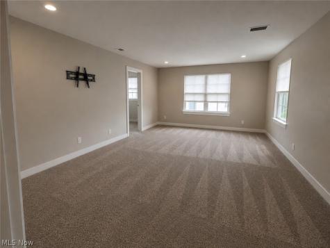 2193 Canterbury Drive Willoughby OH 44094