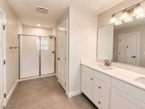 2193 Canterbury Drive Willoughby OH 44094